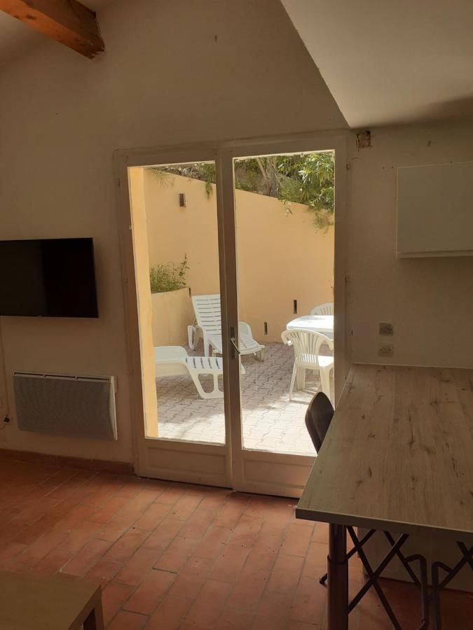 Appartement T1 Hyeres Bagian luar foto